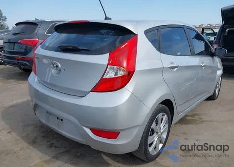 2013 Hyundai Accent Se z USA, uszkodzony, nr VIN KMHCU5AE5DU104471